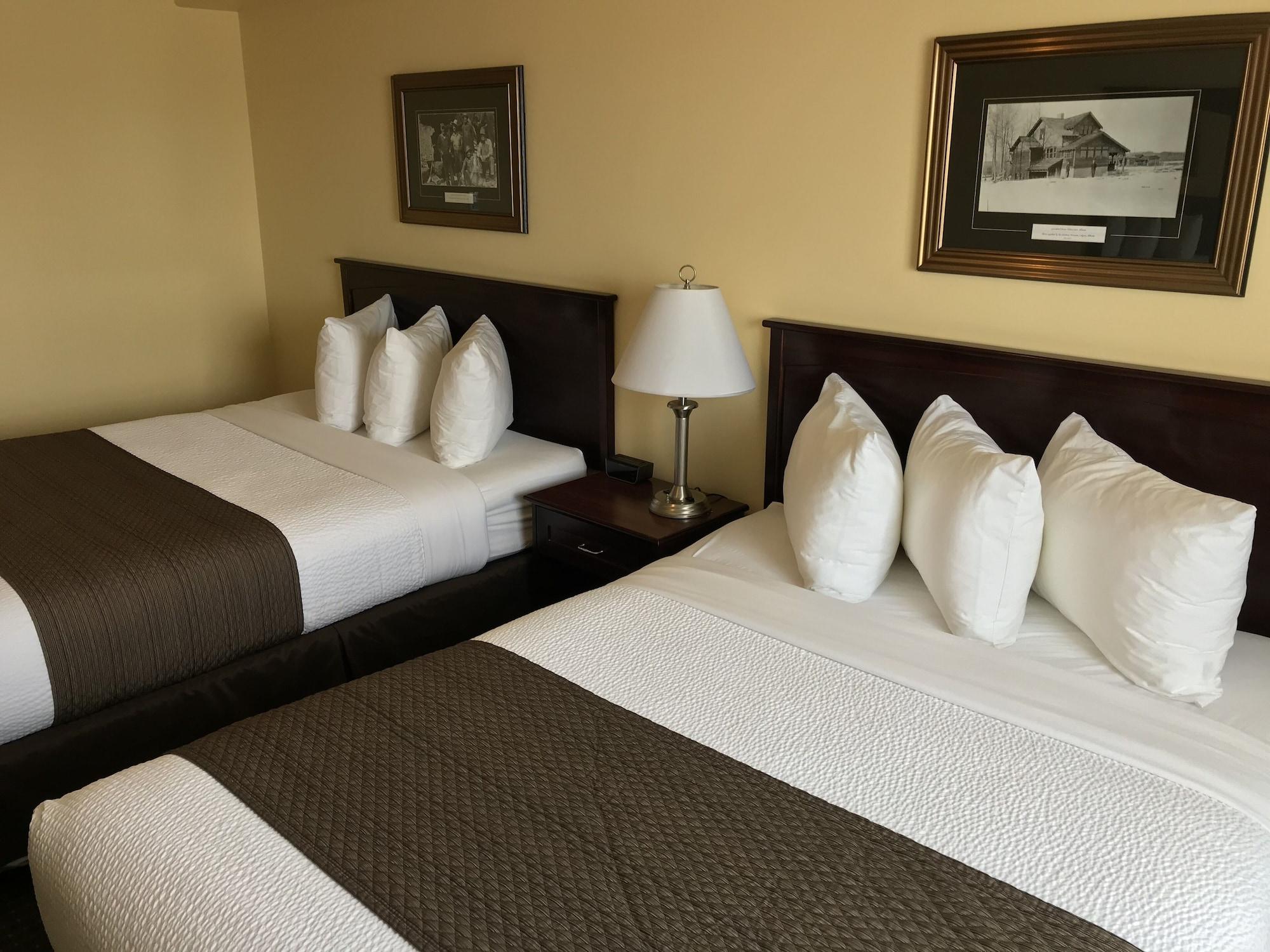 Quality Inn & Suites Whitecourt Exterior foto